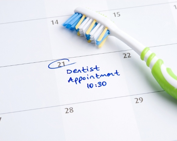 Dentist appointment for oral cancer screening on calendar